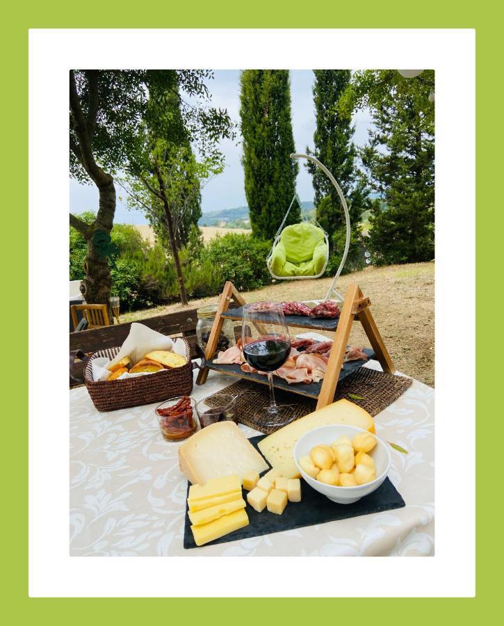 Bed And Breakfast Casale Del Sole Castellina Marittima Buitenkant foto