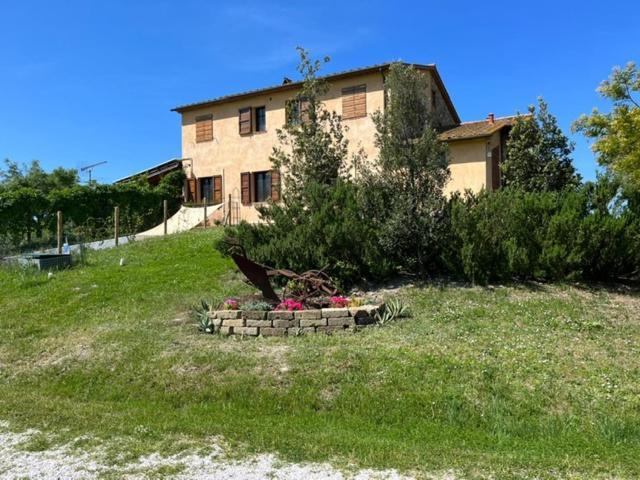 Bed And Breakfast Casale Del Sole Castellina Marittima Buitenkant foto
