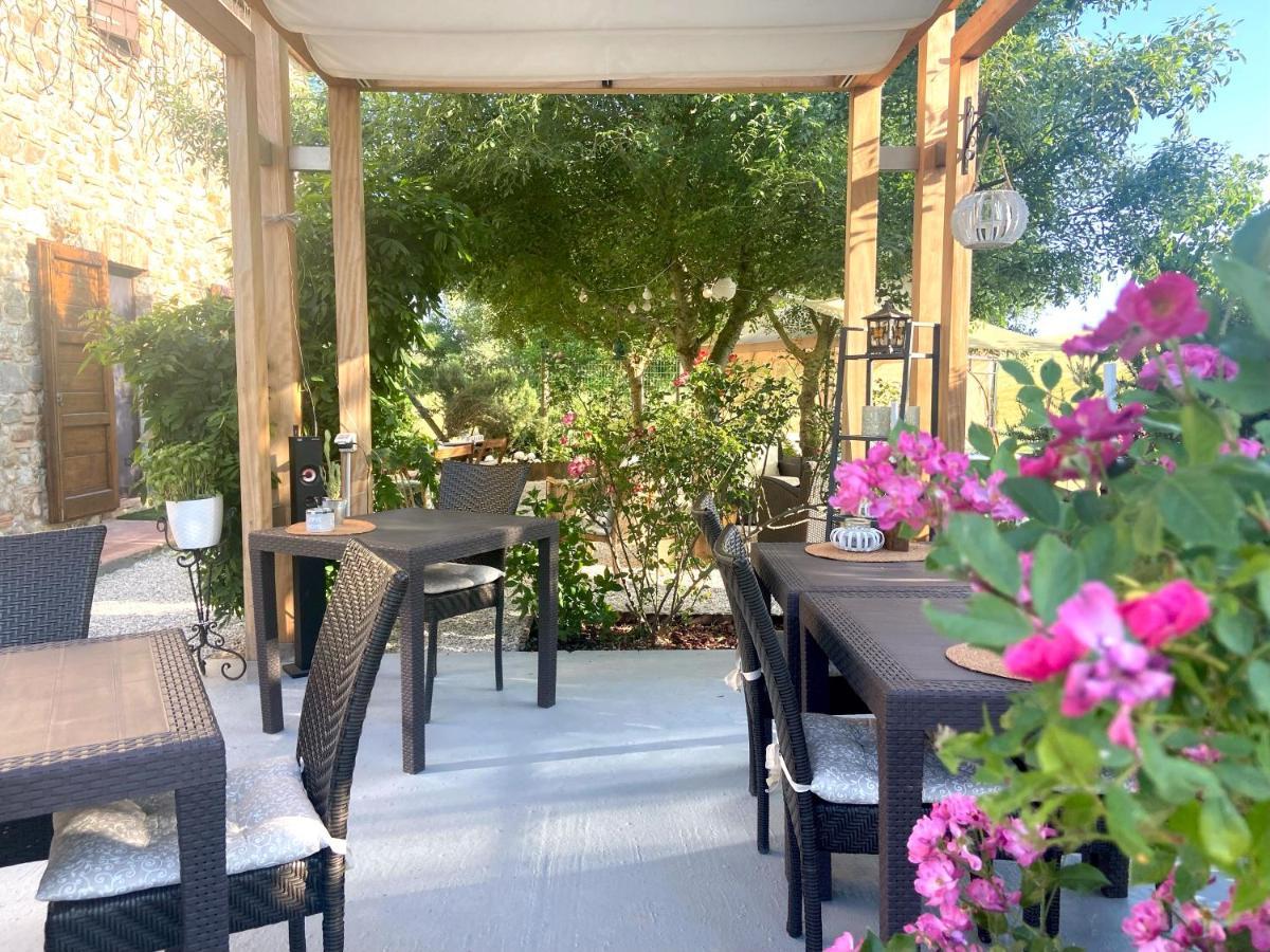 Bed And Breakfast Casale Del Sole Castellina Marittima Buitenkant foto